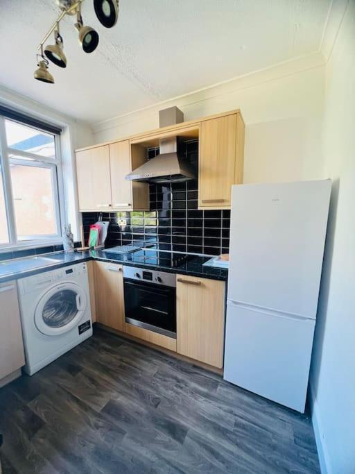 Family Marine Apartment With Sea View Dawlish Kültér fotó